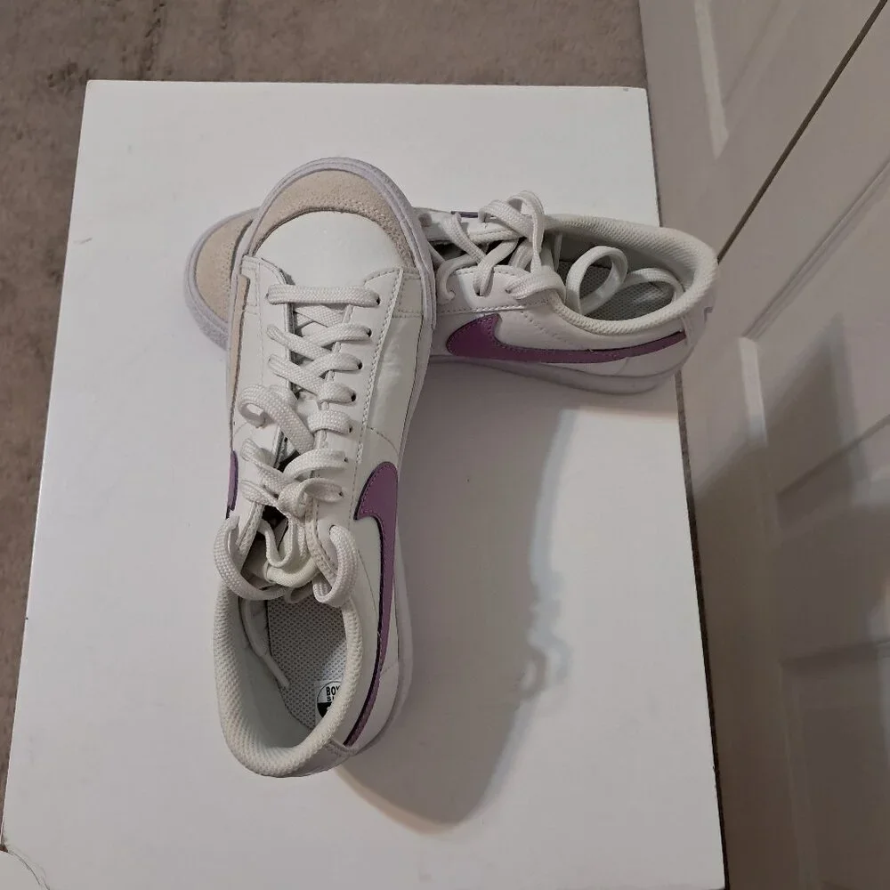 Boys Nike Blazer Sneakers - Picture 2 of 4